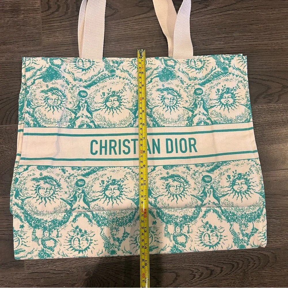 Dior Cosmetics Tote Bag - Picture 8 of 10